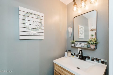 Tiny photo for 1628 W Main Cross Street, Findlay, OH 45840 (MLS # 10014703)