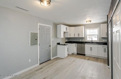 Tiny photo for 5922 Gany Mede Drive, Toledo, OH 43623 (MLS # 10003979)