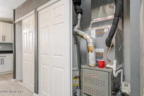 Tiny photo for 5922 Gany Mede Drive, Toledo, OH 43623 (MLS # 10003979)