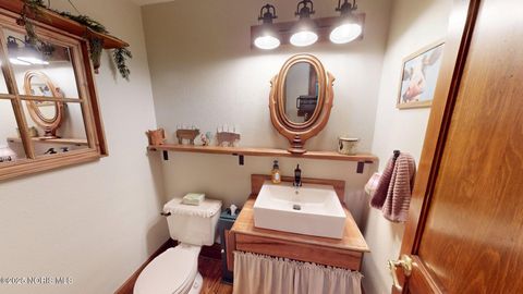 Tiny photo for 2137 Drouillard Road, Northwood, OH 43619 (MLS # 10000561)