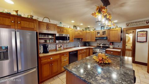 Tiny photo for 2137 Drouillard Road, Northwood, OH 43619 (MLS # 10000561)