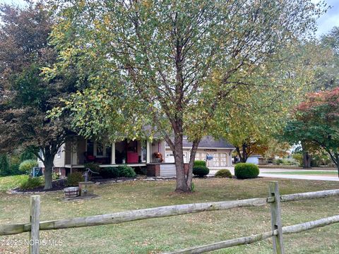 Tiny photo for 2137 Drouillard Road, Northwood, OH 43619 (MLS # 10000561)