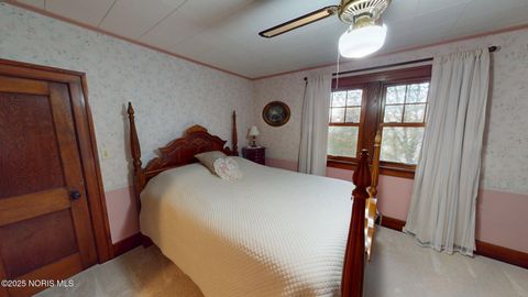 Tiny photo for 2137 Drouillard Road, Northwood, OH 43619 (MLS # 10000561)