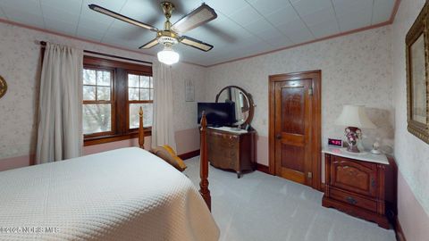 Tiny photo for 2137 Drouillard Road, Northwood, OH 43619 (MLS # 10000561)