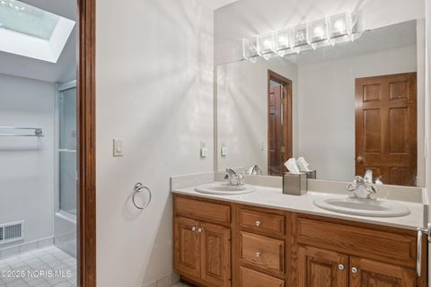 Tiny photo for 4816 Sunwood Drive, Toledo, OH 43623 (MLS # 10001079)