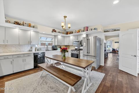 Tiny photo for 645 W Madison Street, Gibsonburg, OH 43431 (MLS # 10006127)