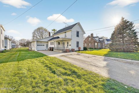 Photo of 645 W Madison Street, Gibsonburg, OH 43431 (MLS # 10006127)