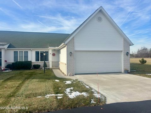 Tiny photo for 4269 Townhouse Drive # D, Oregon, OH 43616 (MLS # 10002388)