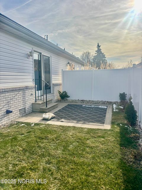 Tiny photo for 4269 Townhouse Drive # D, Oregon, OH 43616 (MLS # 10002388)