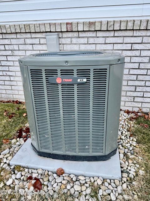 Tiny photo for 4269 Townhouse Drive # D, Oregon, OH 43616 (MLS # 10002388)