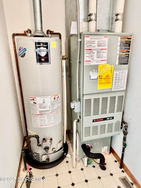 Tiny photo for 4269 Townhouse Drive # D, Oregon, OH 43616 (MLS # 10002388)