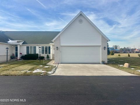 Tiny photo for 4269 Townhouse Drive # D, Oregon, OH 43616 (MLS # 10002388)