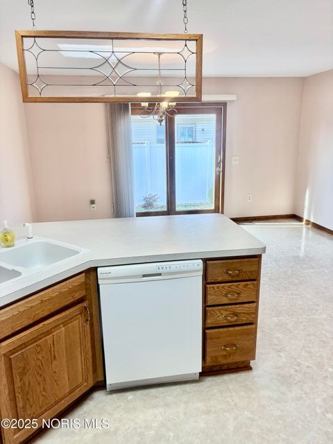 Tiny photo for 4269 Townhouse Drive # D, Oregon, OH 43616 (MLS # 10002388)