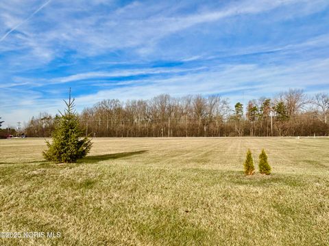 Tiny photo for 4269 Townhouse Drive # D, Oregon, OH 43616 (MLS # 10002388)