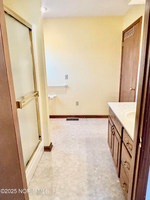 Tiny photo for 4269 Townhouse Drive # D, Oregon, OH 43616 (MLS # 10002388)