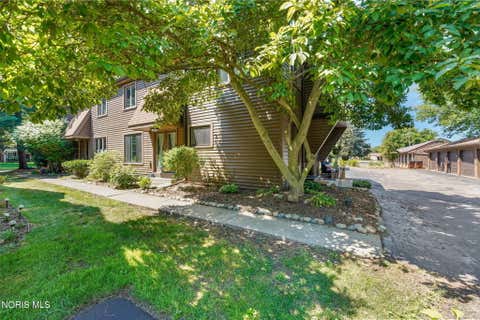Tiny photo for 6544 Kingsbridge Drive # 4, Sylvania, OH 43560 (MLS # 10011449)