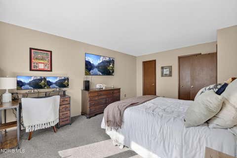 Tiny photo for 6544 Kingsbridge Drive # 4, Sylvania, OH 43560 (MLS # 10011449)