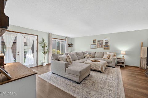 Tiny photo for 6544 Kingsbridge Drive # 4, Sylvania, OH 43560 (MLS # 10011449)