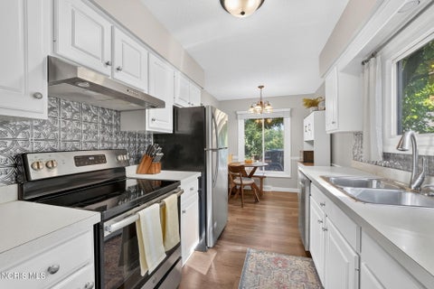 Tiny photo for 6544 Kingsbridge Drive # 4, Sylvania, OH 43560 (MLS # 10011449)