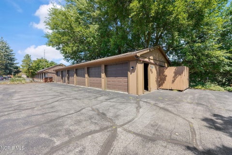 Tiny photo for 6544 Kingsbridge Drive # 4, Sylvania, OH 43560 (MLS # 10011449)