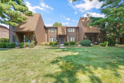 Tiny photo for 6544 Kingsbridge Drive # 4, Sylvania, OH 43560 (MLS # 10011449)