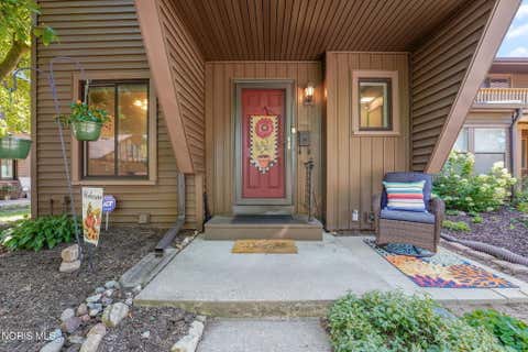 Tiny photo for 6544 Kingsbridge Drive # 4, Sylvania, OH 43560 (MLS # 10011449)