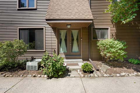 Tiny photo for 6544 Kingsbridge Drive # 4, Sylvania, OH 43560 (MLS # 10011449)