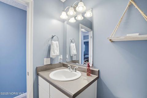 Tiny photo for 29411 Mabel Street, Millbury, OH 43447 (MLS # 10001956)