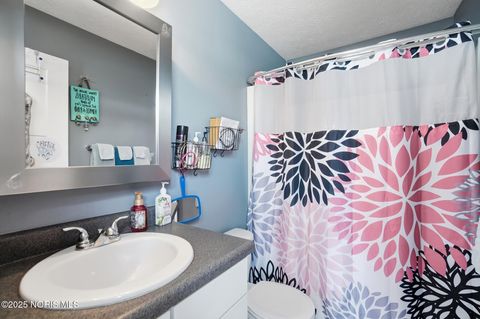 Tiny photo for 29411 Mabel Street, Millbury, OH 43447 (MLS # 10001956)