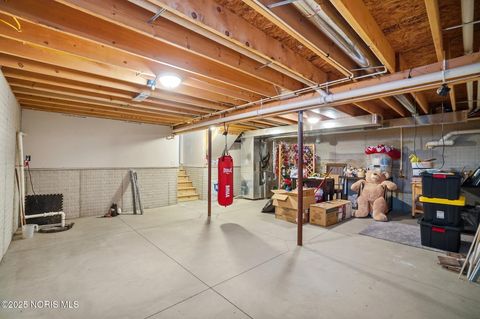 Tiny photo for 29411 Mabel Street, Millbury, OH 43447 (MLS # 10001956)