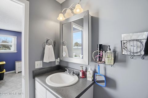 Tiny photo for 29411 Mabel Street, Millbury, OH 43447 (MLS # 10001956)