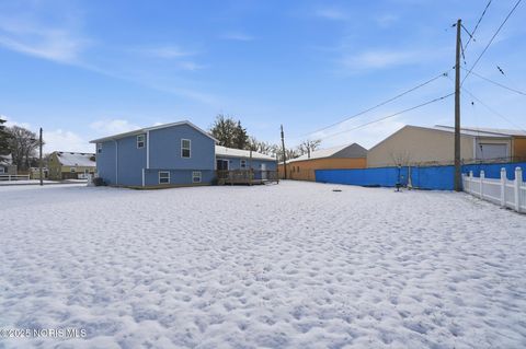 Tiny photo for 29411 Mabel Street, Millbury, OH 43447 (MLS # 10001956)