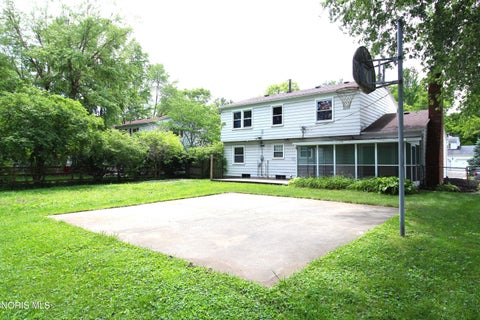 Tiny photo for 2302 Country Squire Lane, Toledo, OH 43615 (MLS # 10009310)