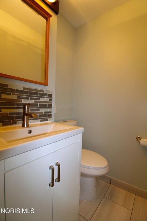 Tiny photo for 2302 Country Squire Lane, Toledo, OH 43615 (MLS # 10009310)