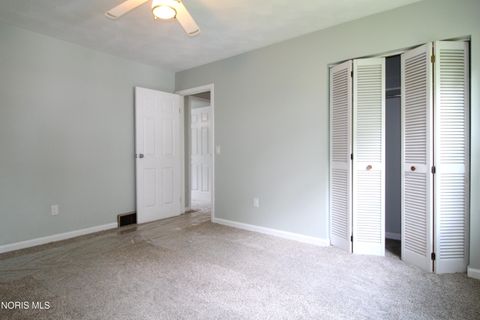 Tiny photo for 2302 Country Squire Lane, Toledo, OH 43615 (MLS # 10009310)