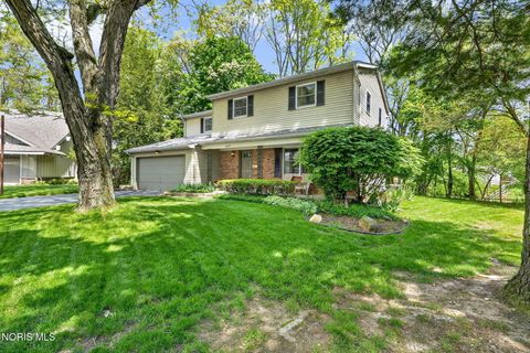 Photo of 4072 Grandview Court, Toledo, OH 43614 (MLS # 10007651)