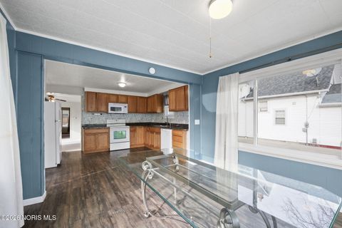 Tiny photo for 310 Jennings Road, Rossford, OH 43460 (MLS # 10003155)