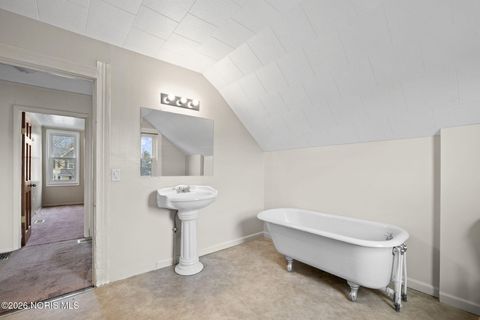 Tiny photo for 310 Jennings Road, Rossford, OH 43460 (MLS # 10003155)