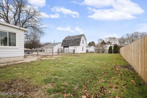 Tiny photo for 310 Jennings Road, Rossford, OH 43460 (MLS # 10003155)