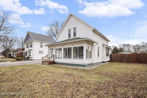 Photo of 310 Jennings Road, Rossford, OH 43460 (MLS # 10003155)