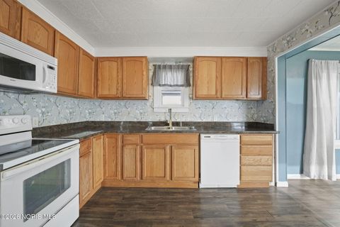 Tiny photo for 310 Jennings Road, Rossford, OH 43460 (MLS # 10003155)