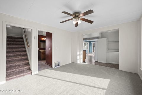 Tiny photo for 310 Jennings Road, Rossford, OH 43460 (MLS # 10003155)