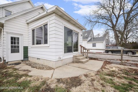 Tiny photo for 310 Jennings Road, Rossford, OH 43460 (MLS # 10003155)