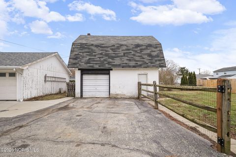 Tiny photo for 310 Jennings Road, Rossford, OH 43460 (MLS # 10003155)