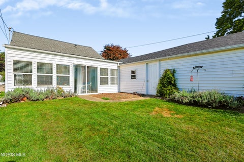 Tiny photo for 213 N Collinwood Avenue, Fremont, OH 43420 (MLS # 10012369)