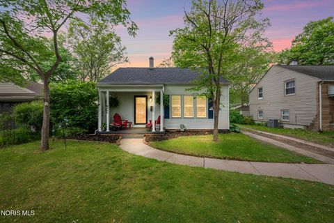 Photo of 3233 Van Fleet Parkway, Toledo, OH 43615 (MLS # 10007857)