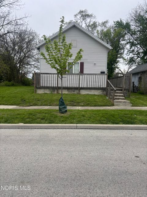 Photo of 554 Tecumseh Street, Toledo, OH 43604 (MLS # 10006955)