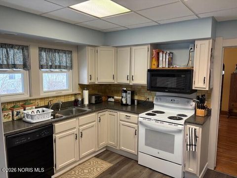 Tiny photo for 2934 S 109th Street, Toledo, OH 43611 (MLS # 10003375)