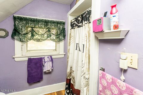 Tiny photo for 2740 Albion Street, Toledo, OH 43610 (MLS # 10006197)