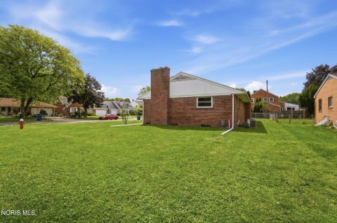 Tiny photo for 4317 Drummond Road, Toledo, OH 43613 (MLS # 10008823)